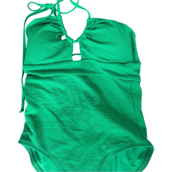 New! BECCA Pucker Up Candice Textured Halter Cut Out One Piece Swimsuit - Picture 3 of 10